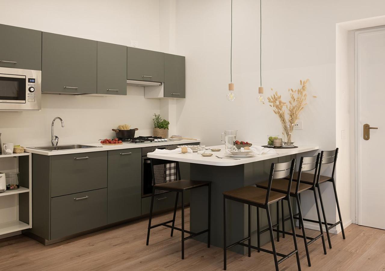 Exclusive Green Apartment - City Center - Como - Near Station ห้อง รูปภาพ